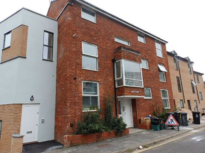 2 Bedroom Flat To Rent In Dove Street South, Bristol, BS2