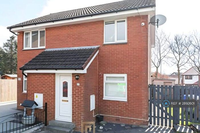 2 Bedroom Maisonette To Rent In Glenbuck Avenue, Glasgow, G33