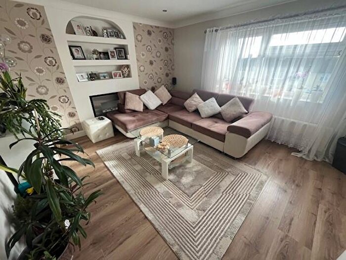 2 Bedroom Flat To Rent In Brendon Green, Southampton, SO16