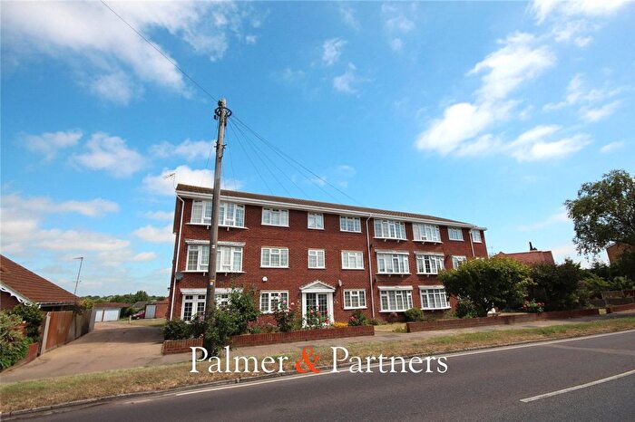 2 Bedroom Flat For Sale In Holland Road, Clacton-On-Sea, Essex, CO15