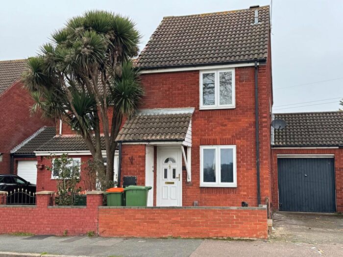 2 Bedroom Semi-Detached House To Rent In Savage Gardens, Beckton, E6