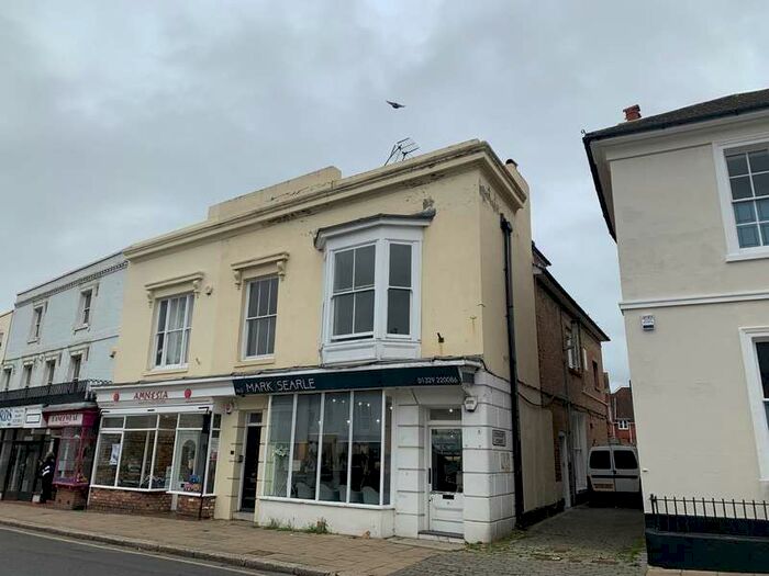 2 Bedroom Flat To Rent In High Street, Fareham, PO16