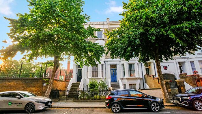 1 Bedroom Flat For Sale In B Lancaster Road, Notting Hill, London, W11