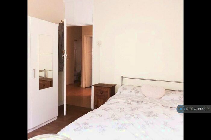 4 Bedroom Flat To Rent In Bernwood House, London, N4