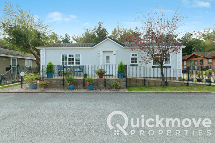 2 Bedroom Park Home For Sale In Christchurch, Dorset, BH23