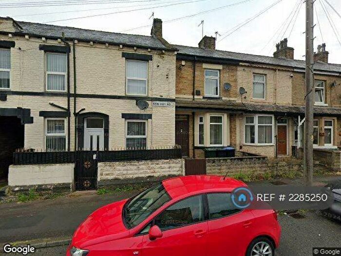 2 Bedroom Terraced House To Rent In New Hey Road, Bradford, BD4