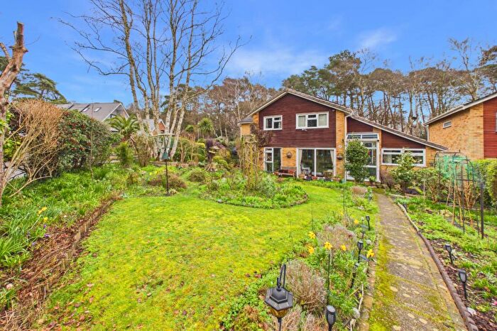 5 Bedroom Detached House For Sale In Badbury Close, Broadstone, Dorset, BH18