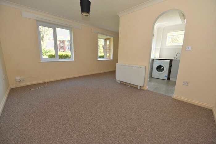 Studio To Rent In Bannister Road, Southampton, SO15