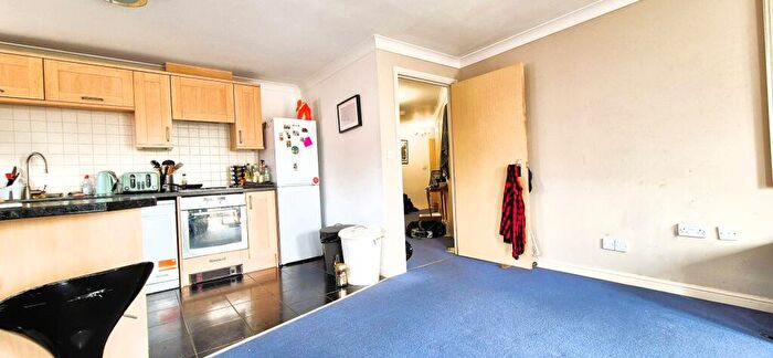 2 Bedroom Apartment To Rent In Hill Lane, Southampton, SO15