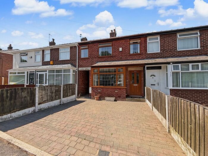 3 Bedroom Terraced House For Sale In Kearsley Road, Manchester, M8