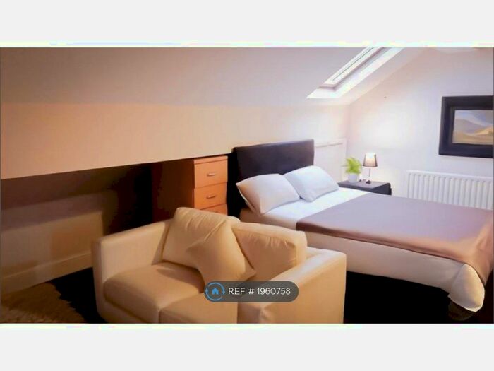 Studio To Rent In Studio, Newcastle U Lyme, ST5