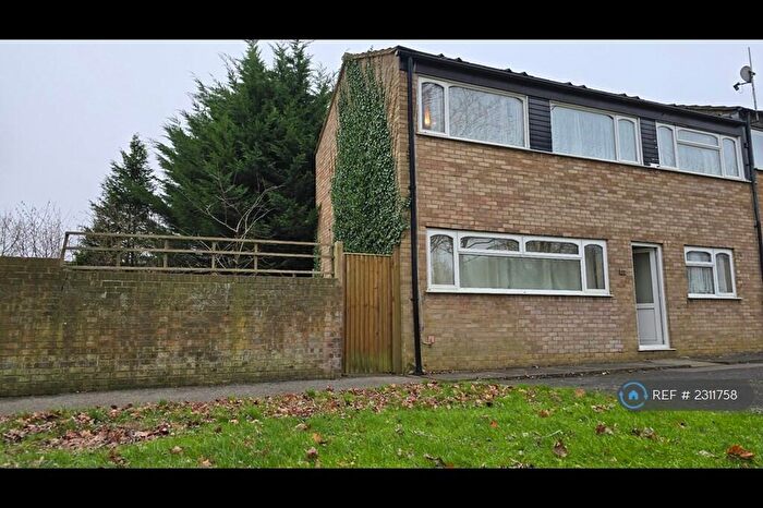 3 Bedroom End Of Terrace House To Rent In Buckingham Gate, Eaglestone, Milton Keynes, MK6