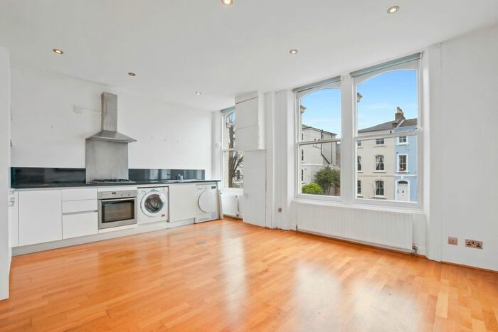2 Bedroom Flat To Rent In Miranda Road, Archway, N19