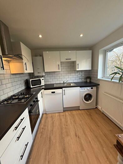 3 Bedroom Apartment To Rent In Quarn Gardens, DE1