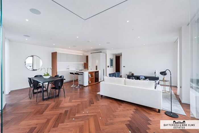 3 Bedroom Flat To Rent In Capital Building, Embassy Gardens, SW11