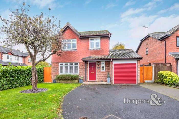 4 Bedroom Detached House To Rent In Warwick Close, Bexley, DA5