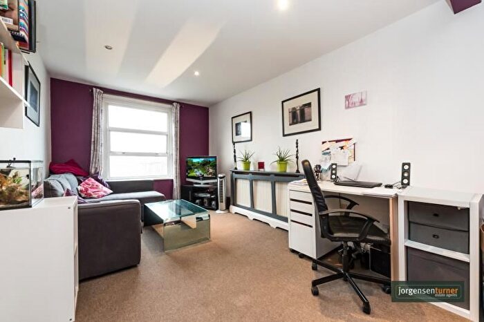 1 Bedroom Flat To Rent In The Vale, Acton, W3