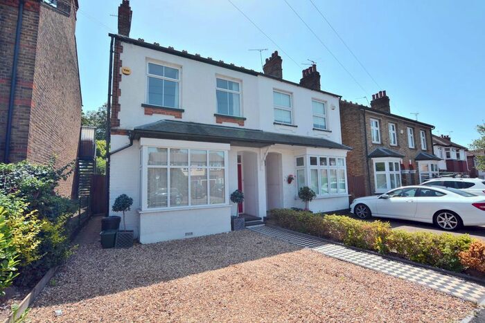 2 Bedroom Flat To Rent In The Greenway, Cowley, Uxbridge, UB8