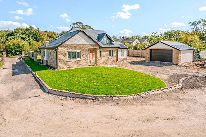 6 Bedroom Detached House For Sale In Delph Lane, Charnock Richard, PR7