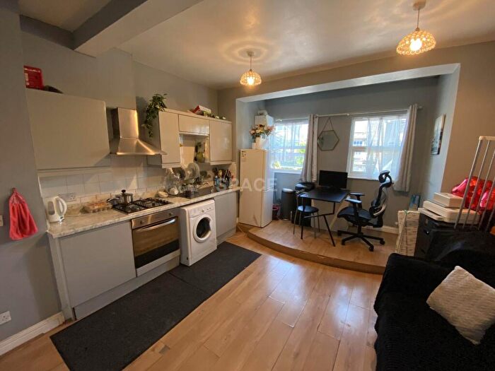 1 Bedroom Flat To Rent In Oxford Rd, Reading, RG30