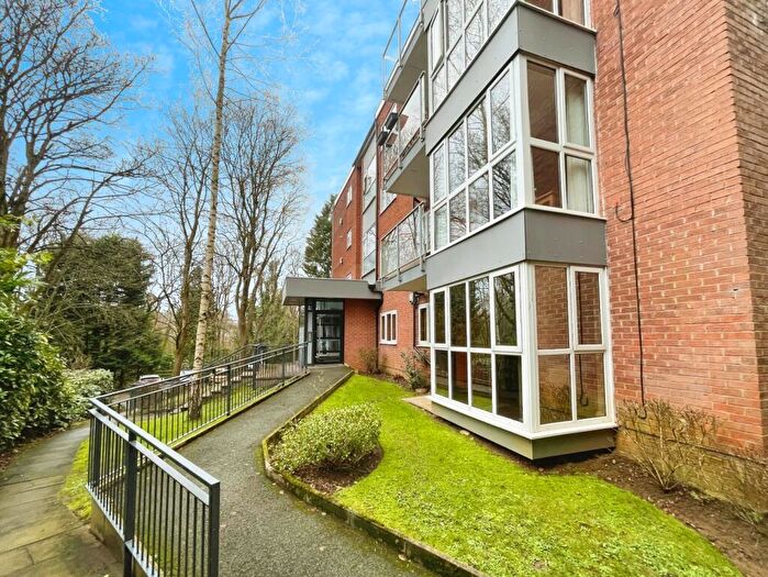 1 Bedroom Apartment For Sale In Mersey Road, Didsbury, Greater Manchester, M20