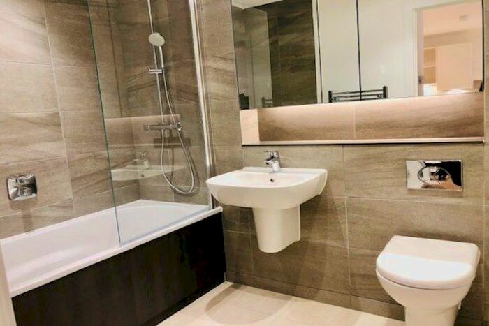 1 Bedroom Flat To Rent In Middlewood Street, Salford, M5