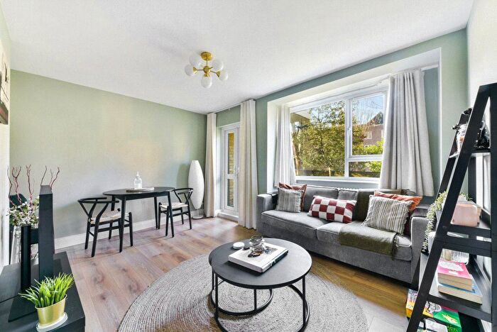 1 Bedroom Flat For Sale In Carslake Road, London, SW15