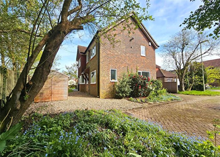 5 Bedroom Detached House For Sale In Beechcroft Close, Liphook, Hampshire, GU30