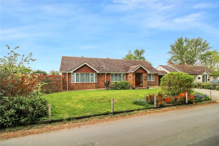 3 Bedroom Bungalow For Sale In Wetham Green, Upchurch, Kent, ME9