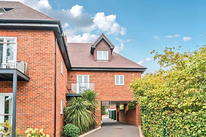 2 Bedroom Flat To Rent In Yorke Road, Reigate, RH2