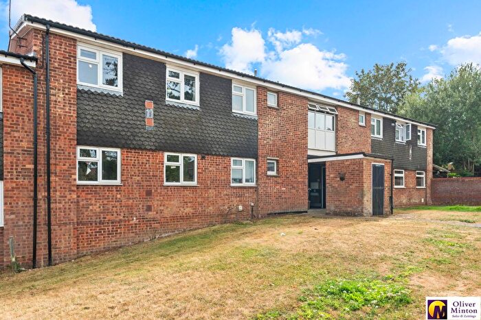 2 Bedroom Flat For Sale In Gauldie Way, Standon, SG11