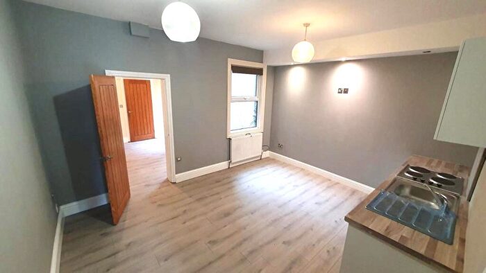 1 Bedroom Apartment To Rent In Pell Street, Reading, Berkshire, RG1