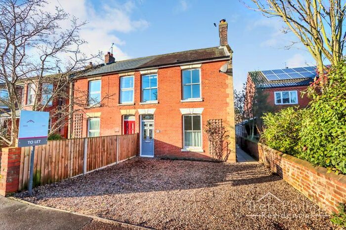 4 Bedroom Semi-Detached House To Rent In St. Johns Road, Stalham, Norwich, NR12
