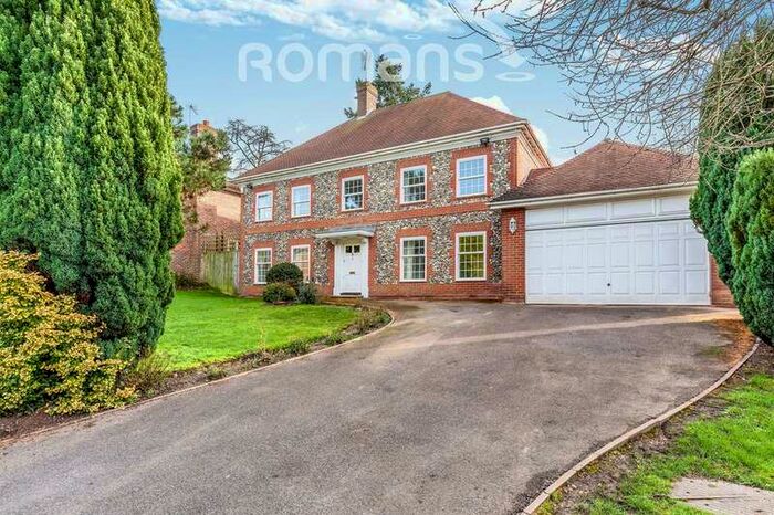 5 Bedroom Detached House To Rent In Donnay Close, Gerrards Cross, SL9