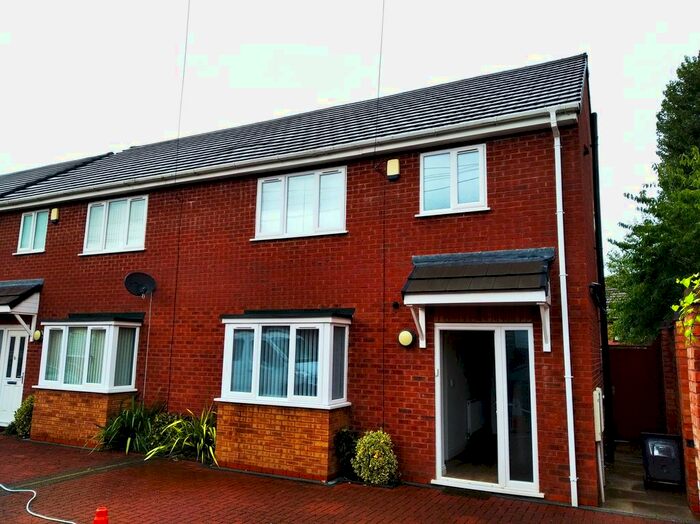 3 Bedroom Semi-Detached House To Rent In Patricia Avenue, Yardley Wood, Birmingham, B14