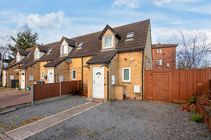 1 Bedroom House To Rent In Grove Road, Mitcham, Surrey, CR4