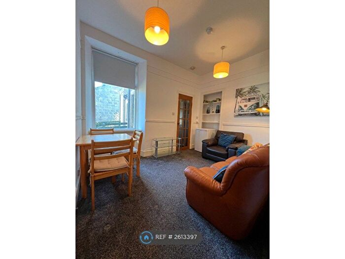 3 Bedroom Flat To Rent In Elmfield Avenue, Aberdeen, AB24