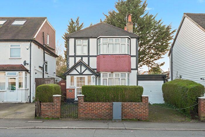 3 Bedroom Detached House For Sale In Malden Road, Sutton, SM3