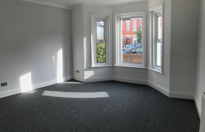 1 Bedroom Flat To Rent In Capstone Road, Bournemouth, BH8