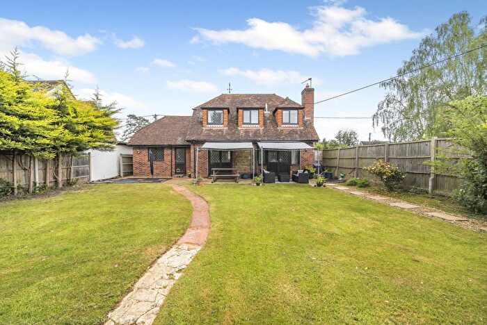 5 Bedroom Detached House For Sale In Glaziers Lane, Normandy, GU3