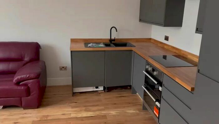 1 Bedroom Flat To Rent In Thrale Road, Streatham, London, SW16
