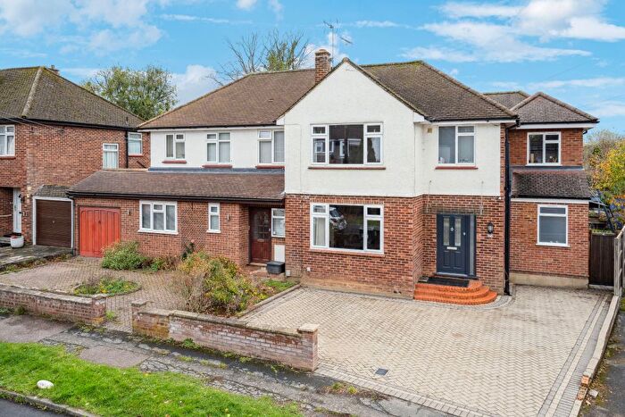 4 Bedroom Semi Detached House For Sale In Little Reeves Avenue, Amersham, HP7