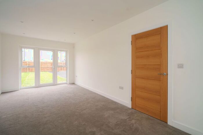 5 Bedroom Detached House To Rent In Brookhouse Drive, Marklands, Lostock Hall, Preston, Lancashire, PR5