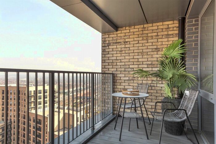 2 Bedroom Flat To Rent In Uncle Southall, Merrick Road, Southall, UB2