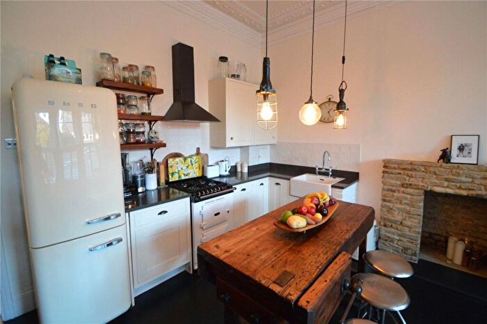 2 Bedroom Apartment To Rent In Mowbray Road, London, SE19