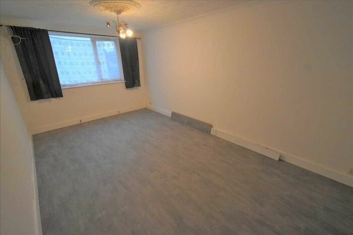 1 Bedroom Flat To Rent In Burnham Road, Dartford DA1