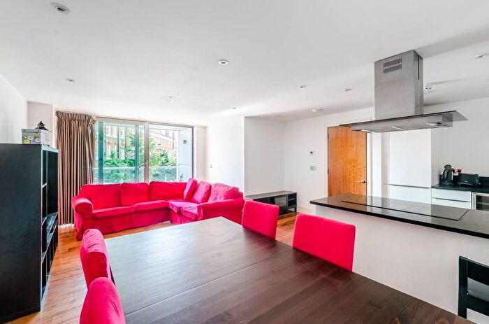 3 Bedroom Flat To Rent In Rochester Row, Westminster, London, SW1P