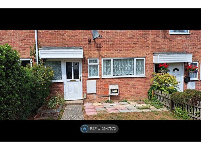 3 Bedroom Terraced House To Rent In Hythe Close, Braintree, CM7