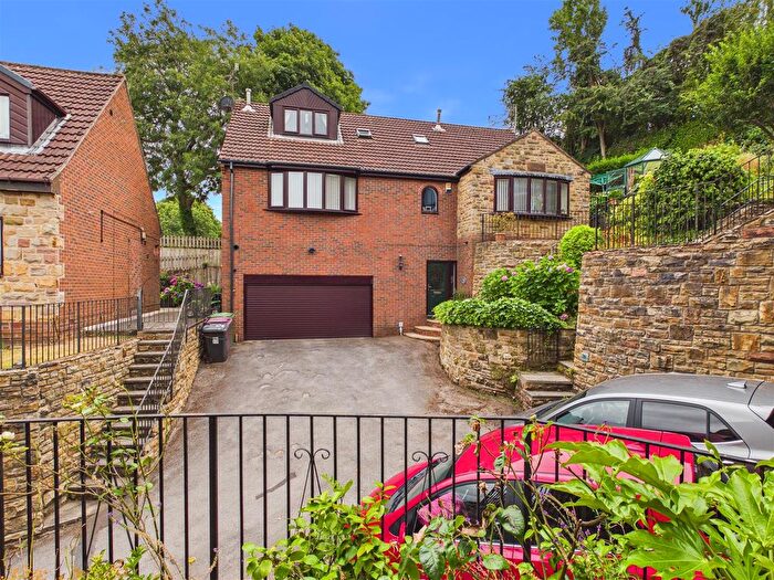 4 Bedroom Detached House For Sale In Southfield Mount, Dronfield, S18