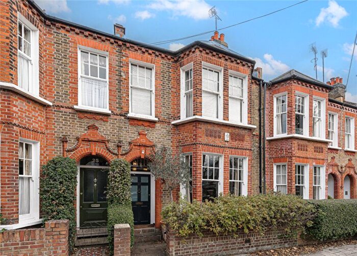 4 Bedroom Terraced House For Sale In Worfield Street, London, SW11